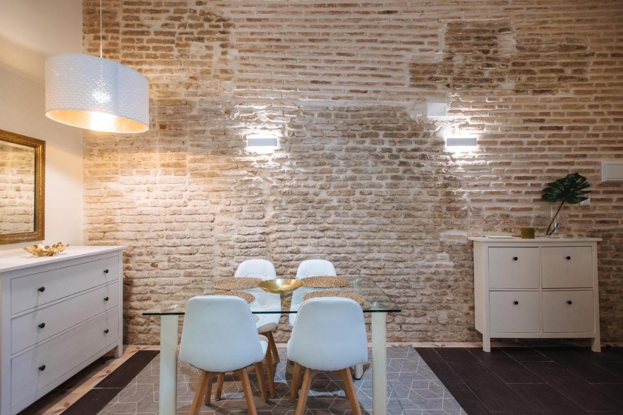Cozy Apartment In House-Palace With Private Patio Sewilla Zewnętrze zdjęcie