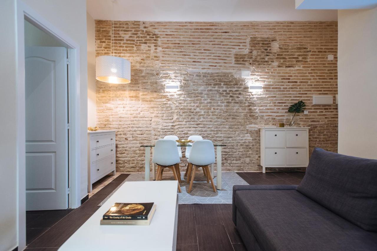 Cozy Apartment In House-Palace With Private Patio Sewilla Zewnętrze zdjęcie