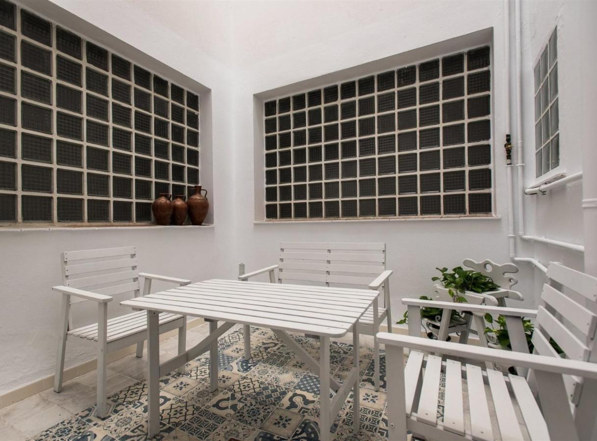 Cozy Apartment In House-Palace With Private Patio Sewilla Zewnętrze zdjęcie